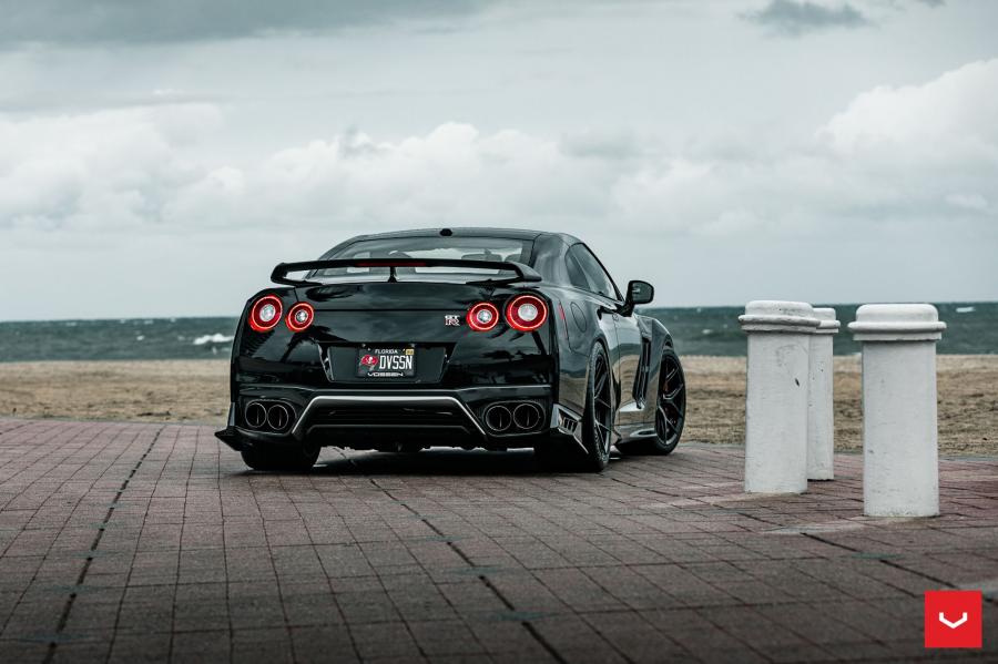  Nissan GT-R on Vossen Wheels (HF-5) 2020 года  (фото 2 из 48)